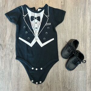Bow Tie Printed Bodysuit and Shoe Set 9 Month